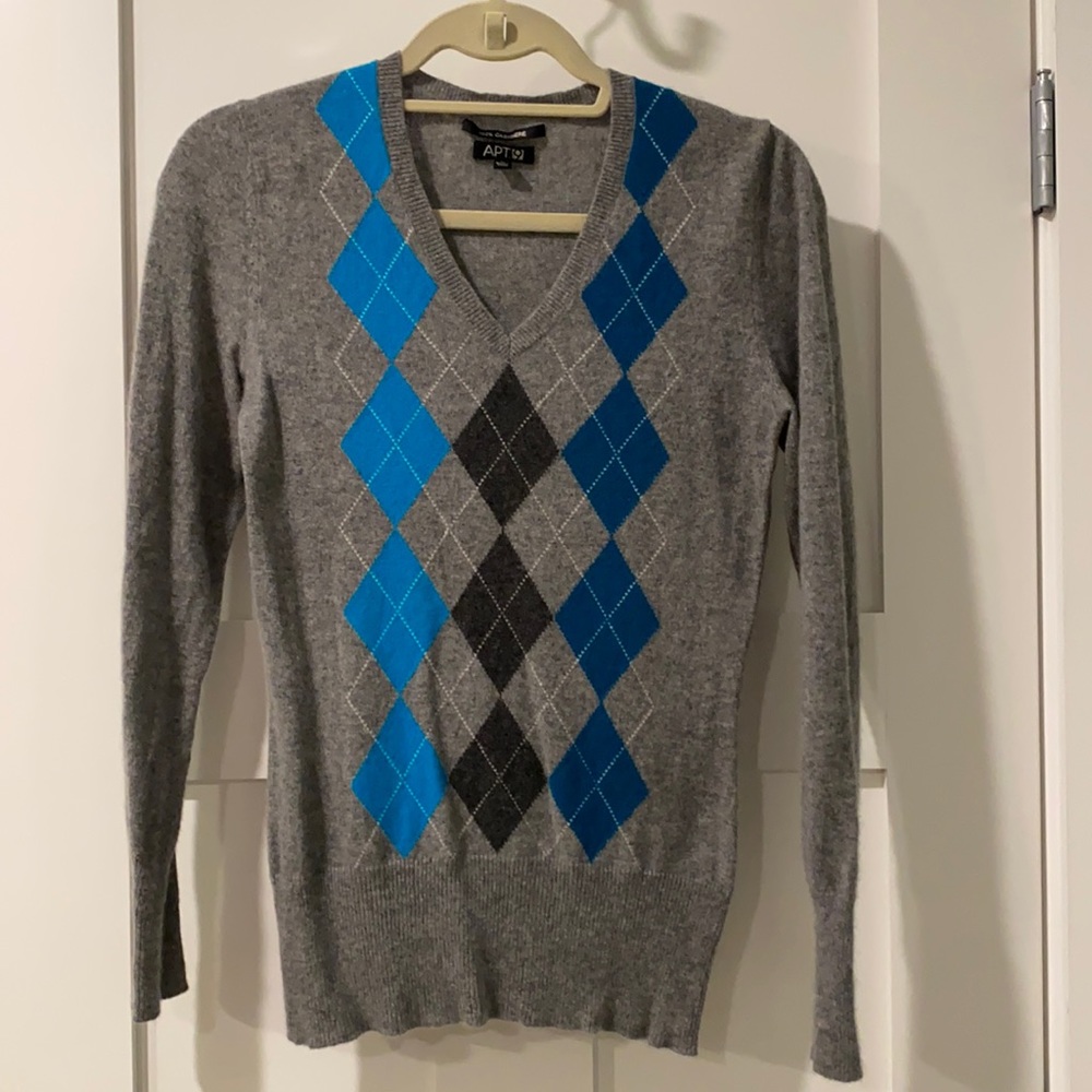 Cashmere Argyle V-neck Sweater